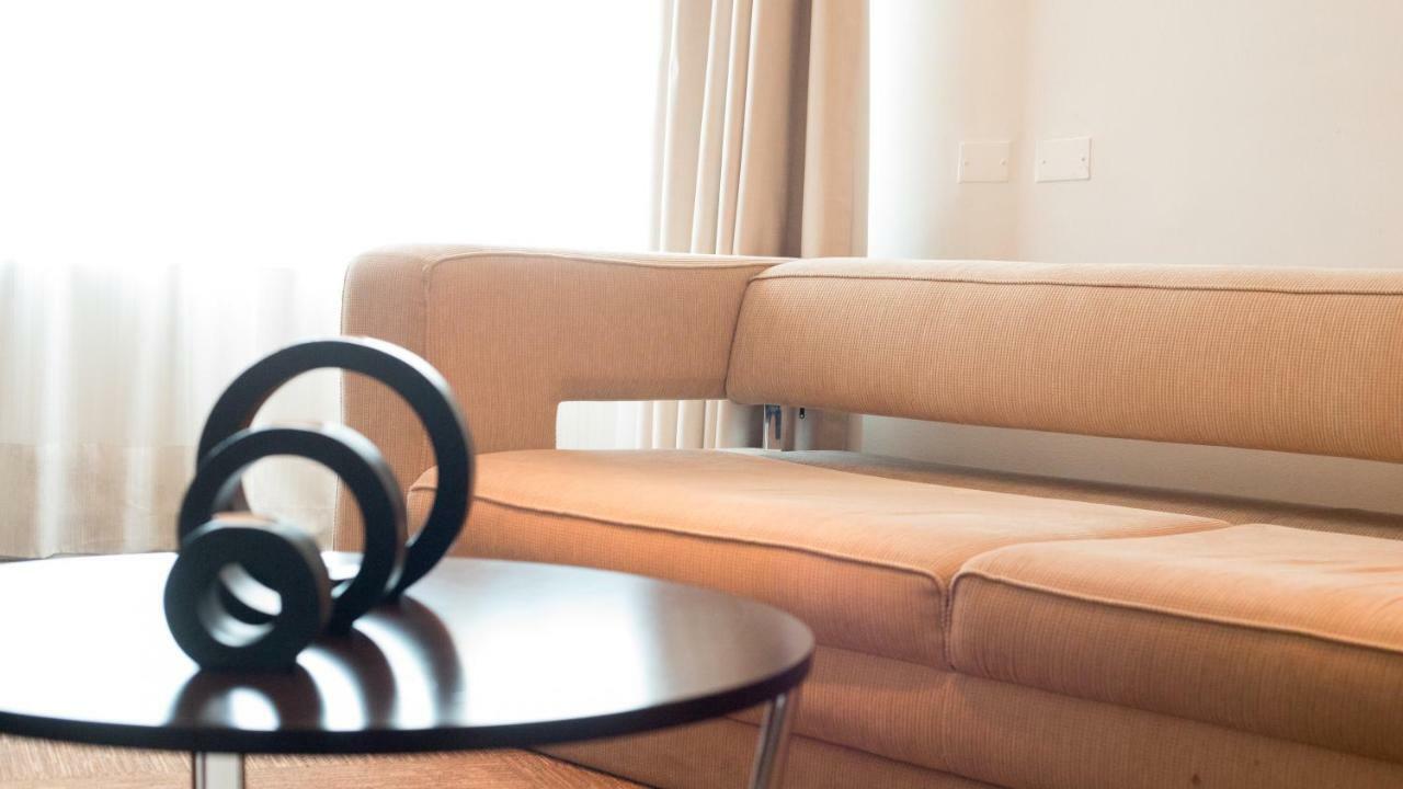 Mds Hotel Calama Extérieur photo A sofa