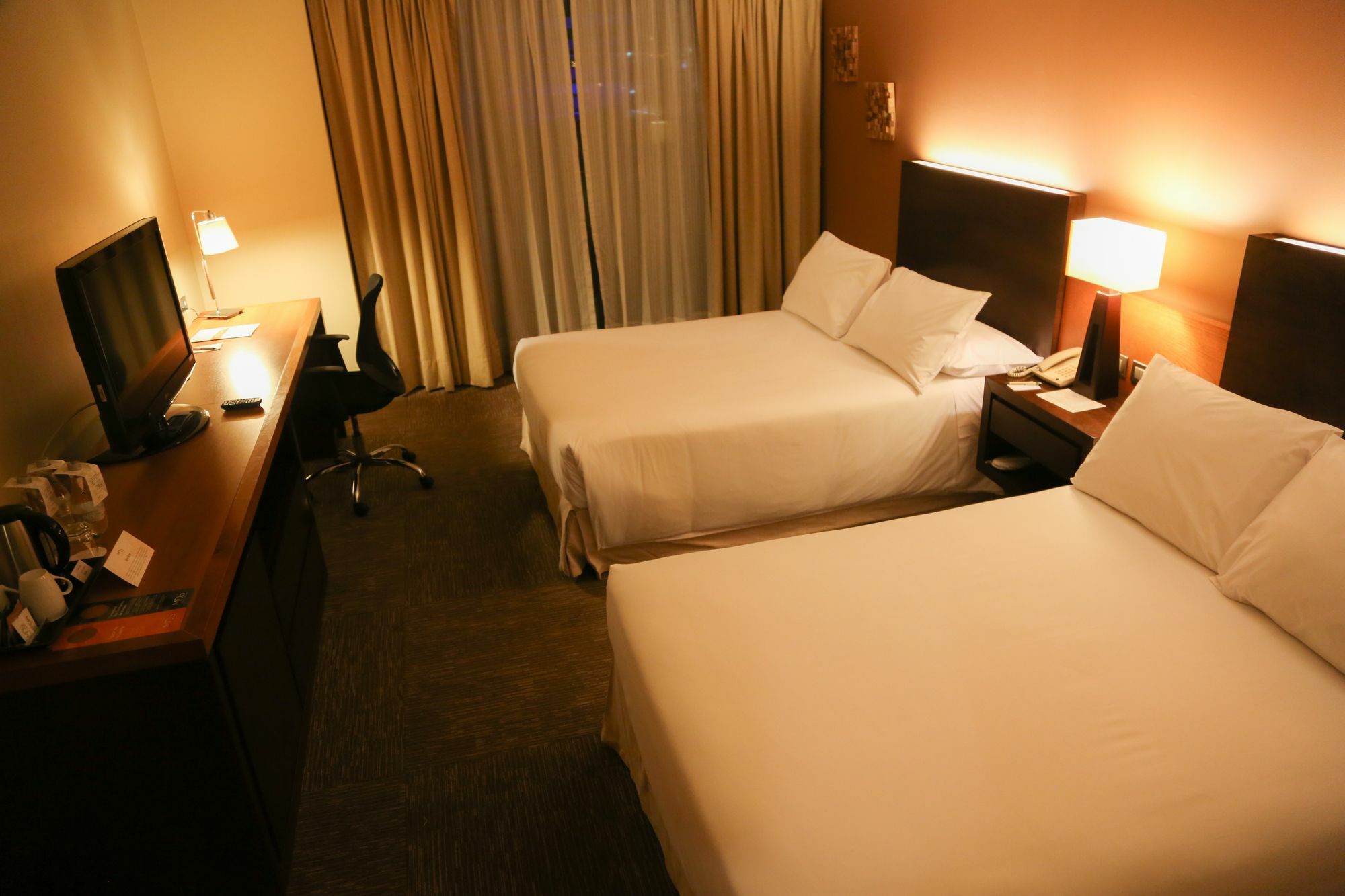 Mds Hotel Calama Extérieur photo A room at the hotel