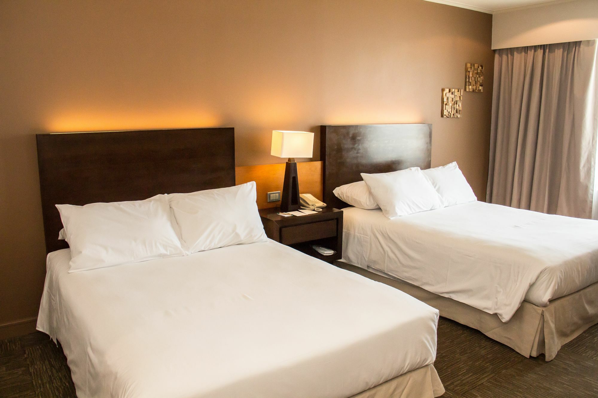 Mds Hotel Calama Extérieur photo A room at the Hilton Garden Inn