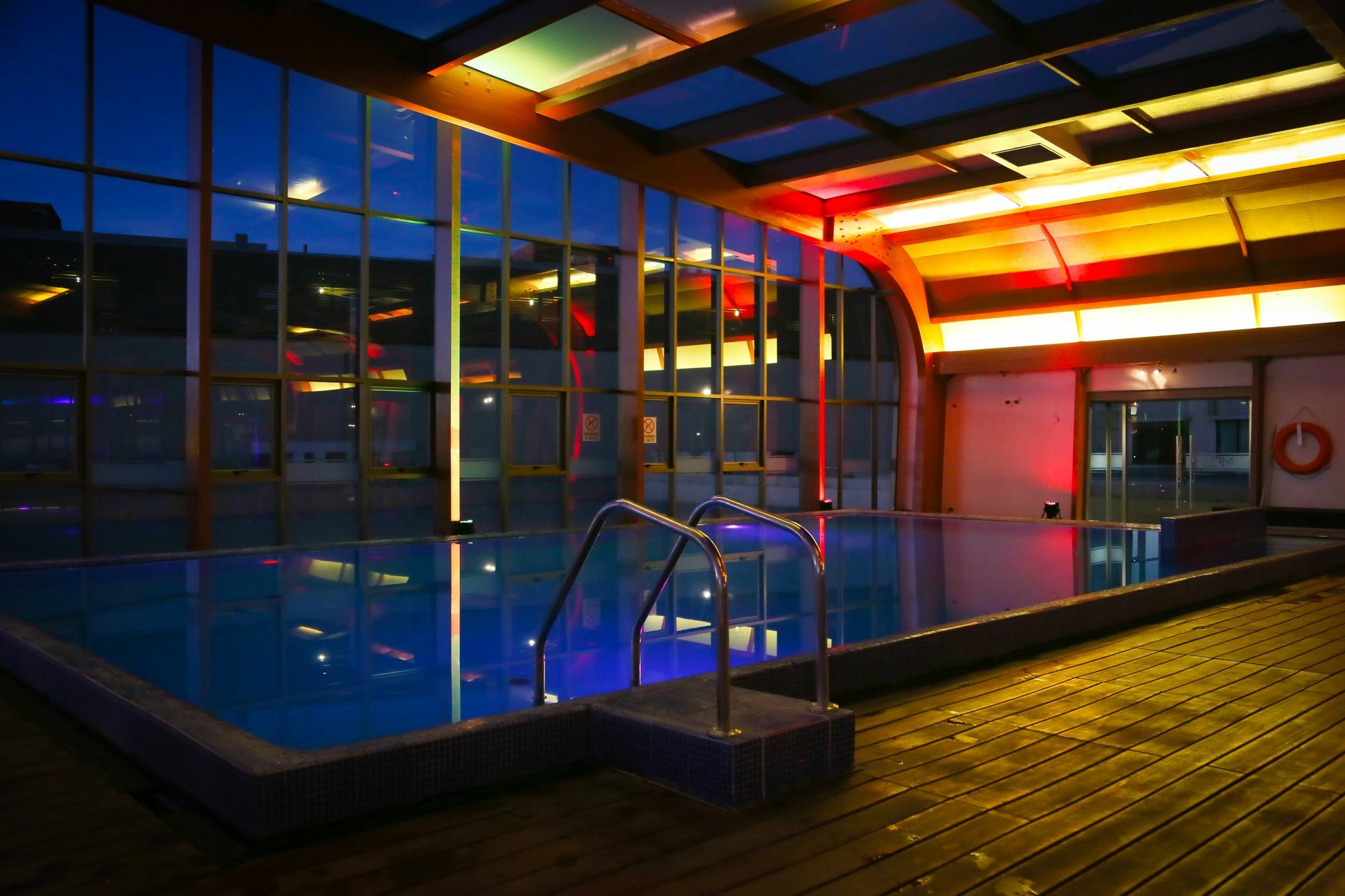 Mds Hotel Calama Extérieur photo The pool at the top of the hotel